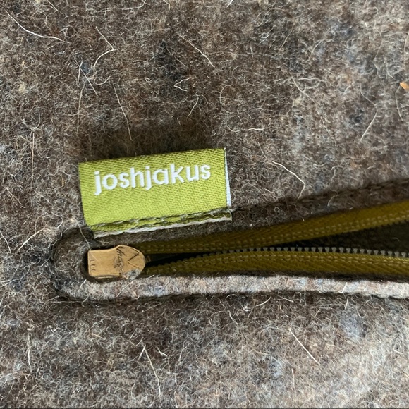 Josh Jakus UM Eco Felt Clutch Bag 13” x 7” - Picture 13 of 14